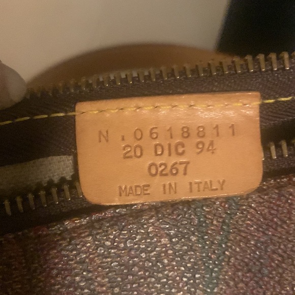 ETRO Milano papillon style paisley pattern vintage - Picture 8 of 9